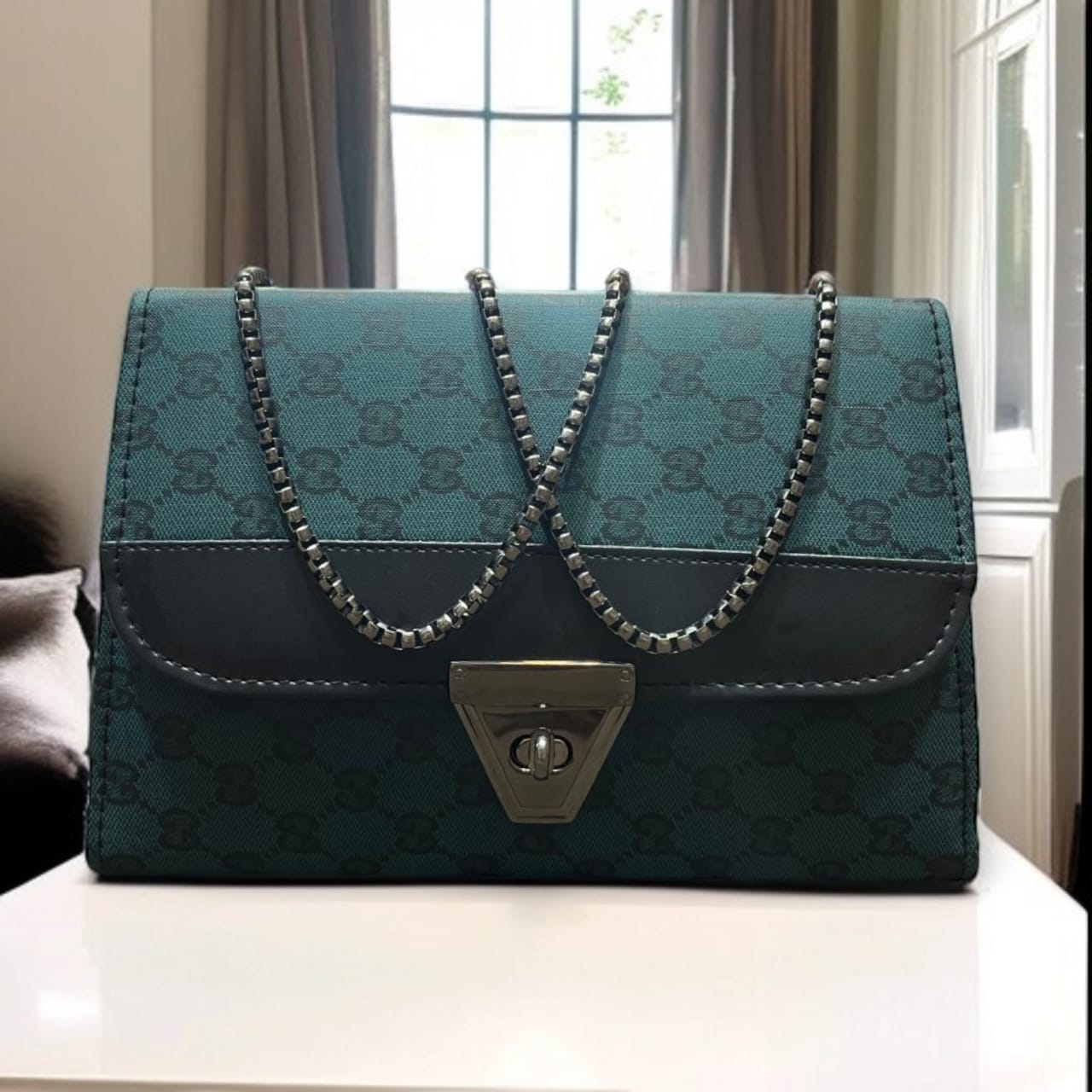 Elegant Luxury Box Bag Handbag | Premium Ladies Shoulder Bag, Buy Trendy Women’s Handbags Online – Affordable Luxury in Every Bag