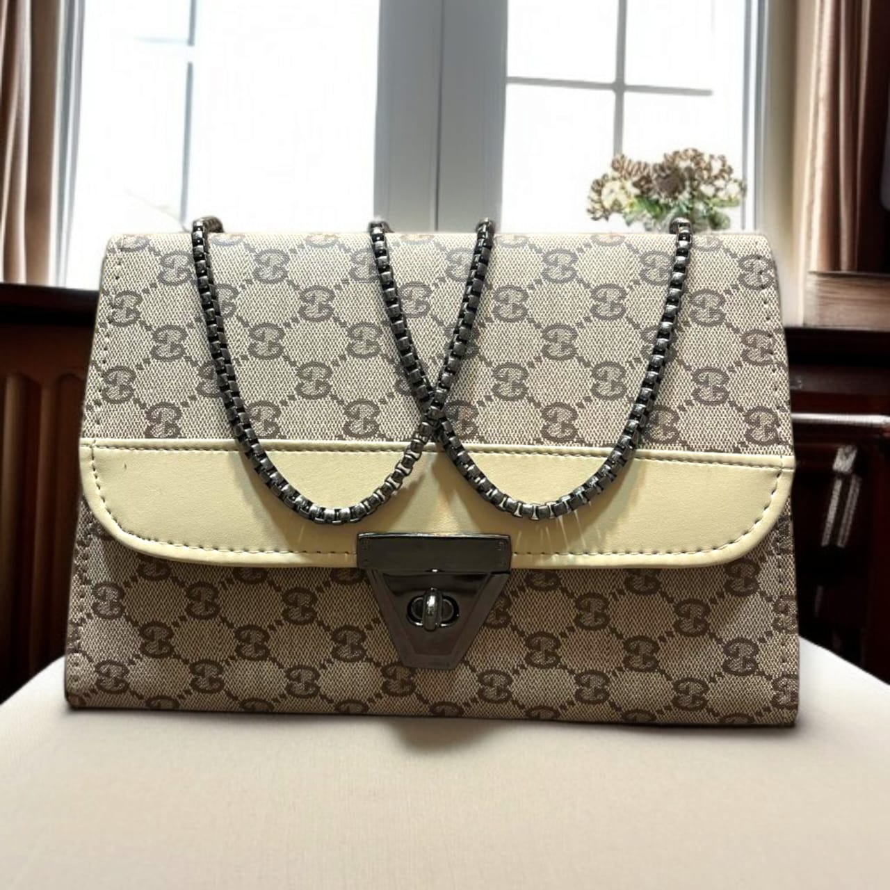 Elegant Luxury Box Bag Handbag | Premium Ladies Shoulder Bag, Buy Trendy Women’s Handbags Online – Affordable Luxury in Every Bag